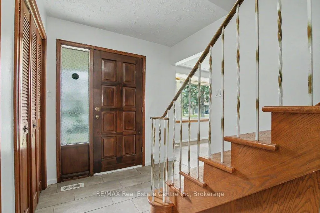 Photo 4 of 73 Harvard Road, Guelph, Kortright West — HOMEH