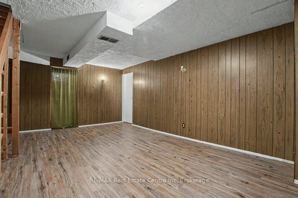 Photo 25 of 73 Harvard Road, Guelph, Kortright West — HOMEH