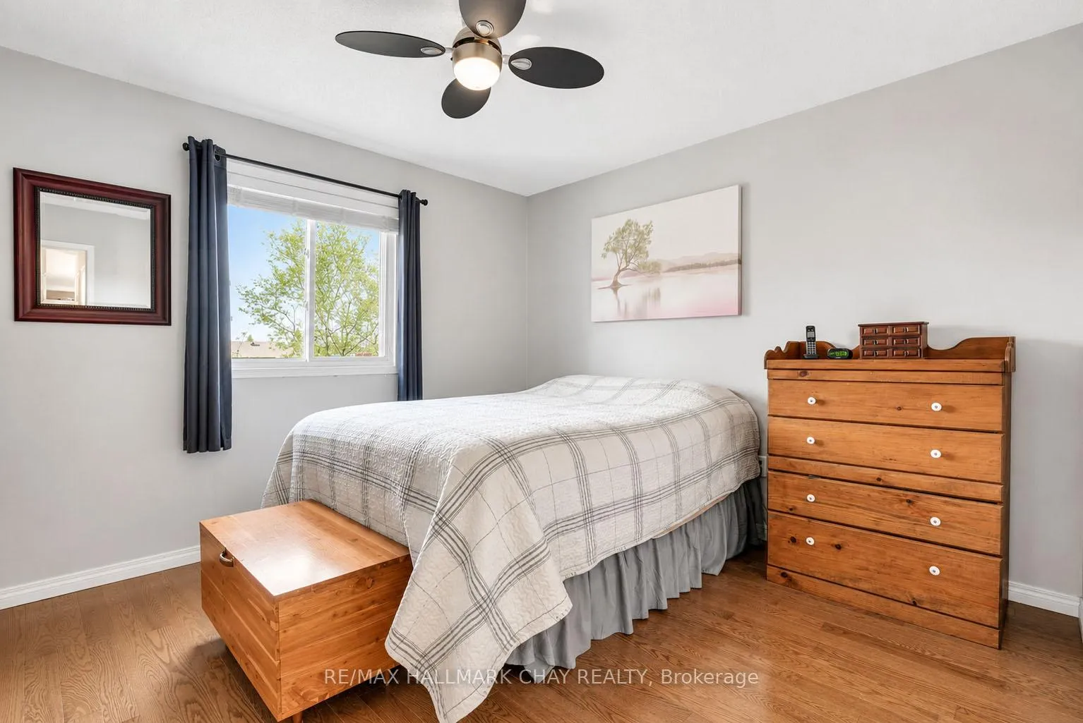 Photo 10 of 35 Butternut Drive, Barrie, Holly — HOMEH