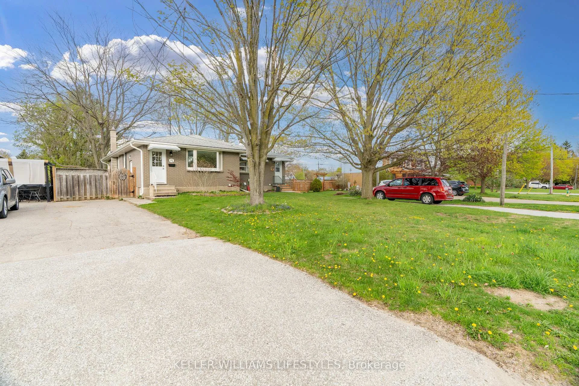 Photo 2 of Unit A, 159 Ewen Avenue, Southwest Middlesex, Glencoe — HOMEH