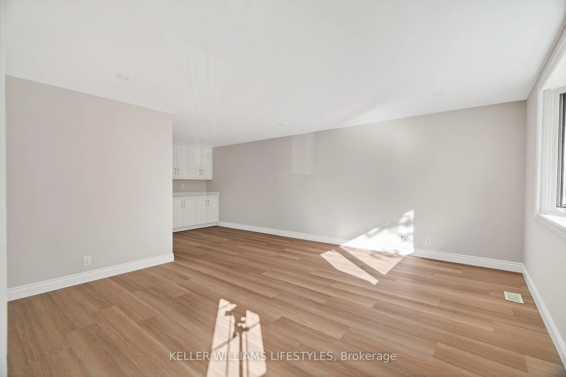 Photo 6 of Unit A, 159 Ewen Avenue, Southwest Middlesex, Glencoe — HOMEH