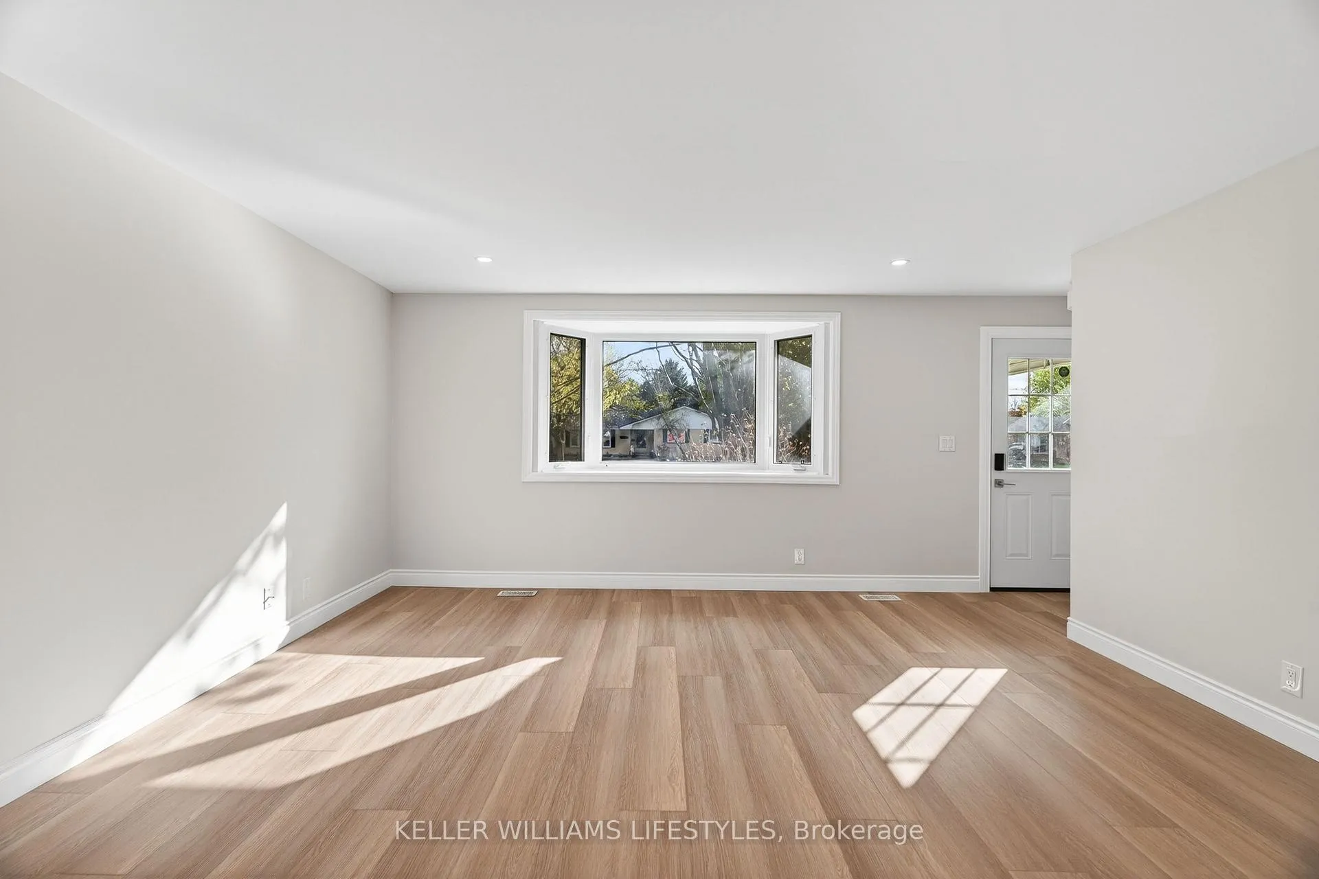 Photo 9 of Unit A, 159 Ewen Avenue, Southwest Middlesex, Glencoe — HOMEH