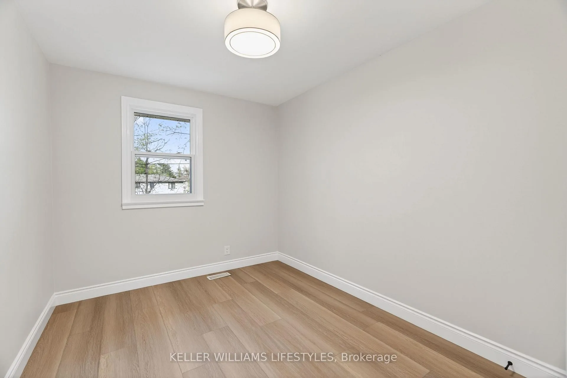 Photo 21 of Unit A, 159 Ewen Avenue, Southwest Middlesex, Glencoe — HOMEH