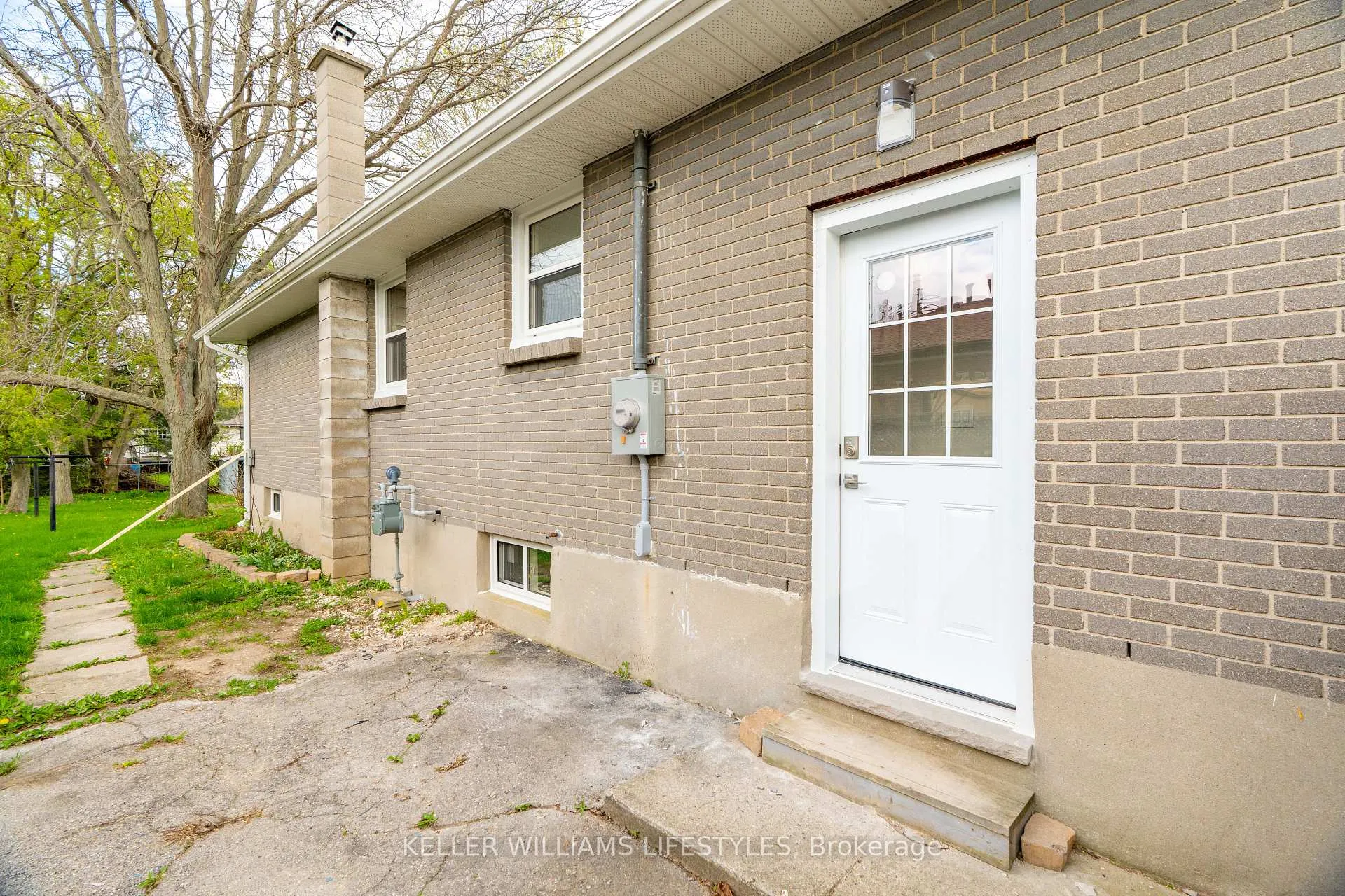 Photo 32 of Unit A, 159 Ewen Avenue, Southwest Middlesex, Glencoe — HOMEH