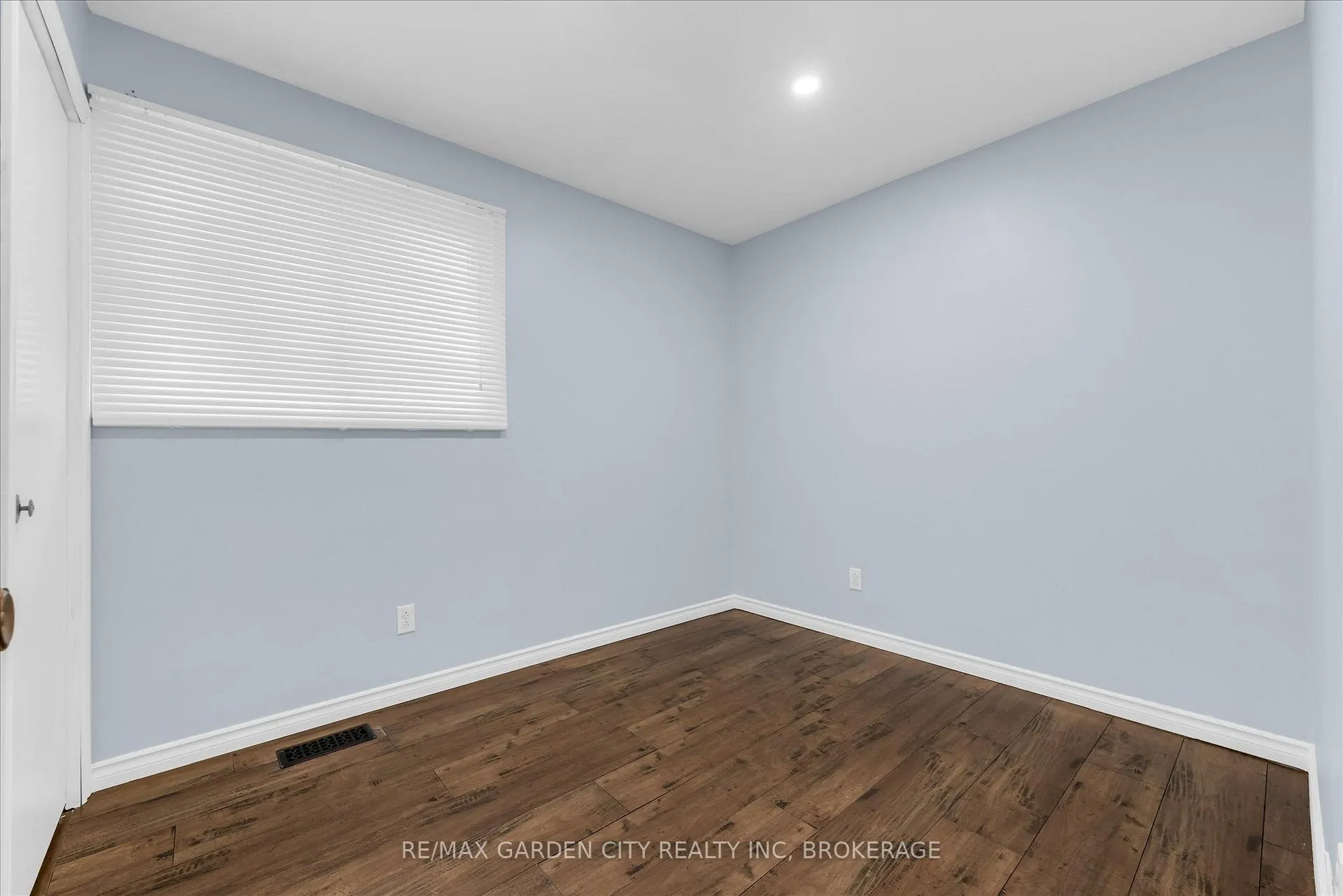 Photo 18 of 82 Linwell Road, St. Catharines, Lakeport — HOMEH