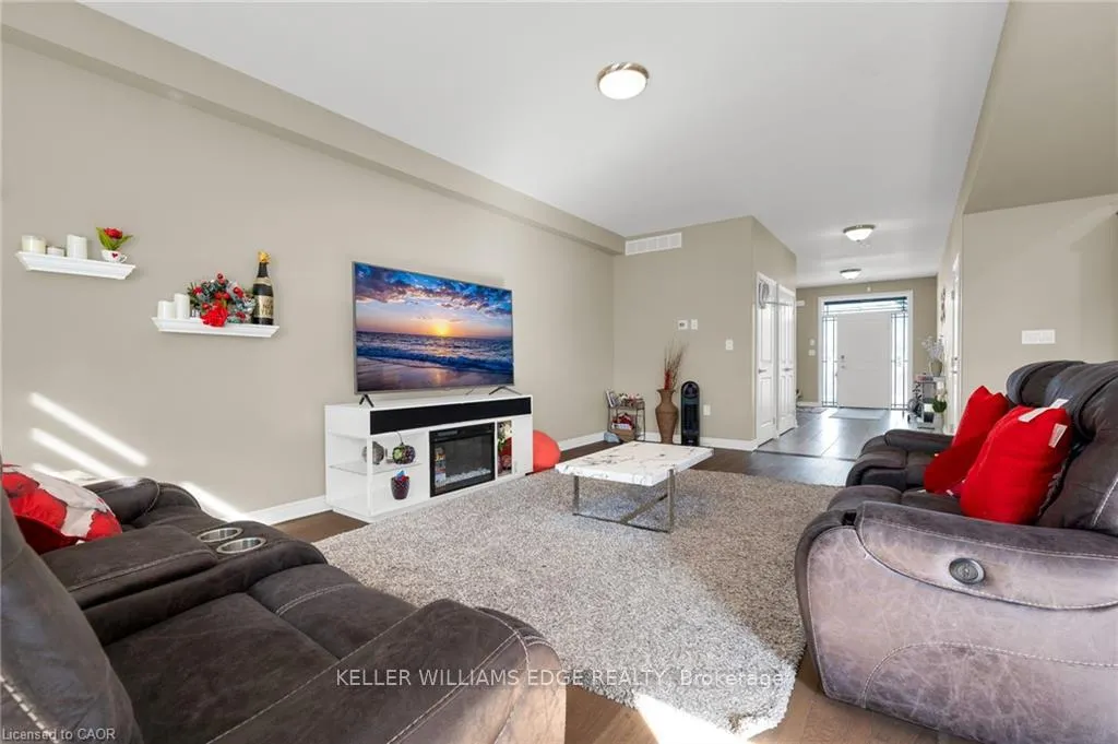 Photo 5 of Unit B, 16 Prospect Avenue, St. Catharines, Facer — HOMEH