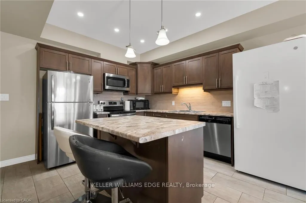 Photo 7 of Unit B, 16 Prospect Avenue, St. Catharines, Facer — HOMEH