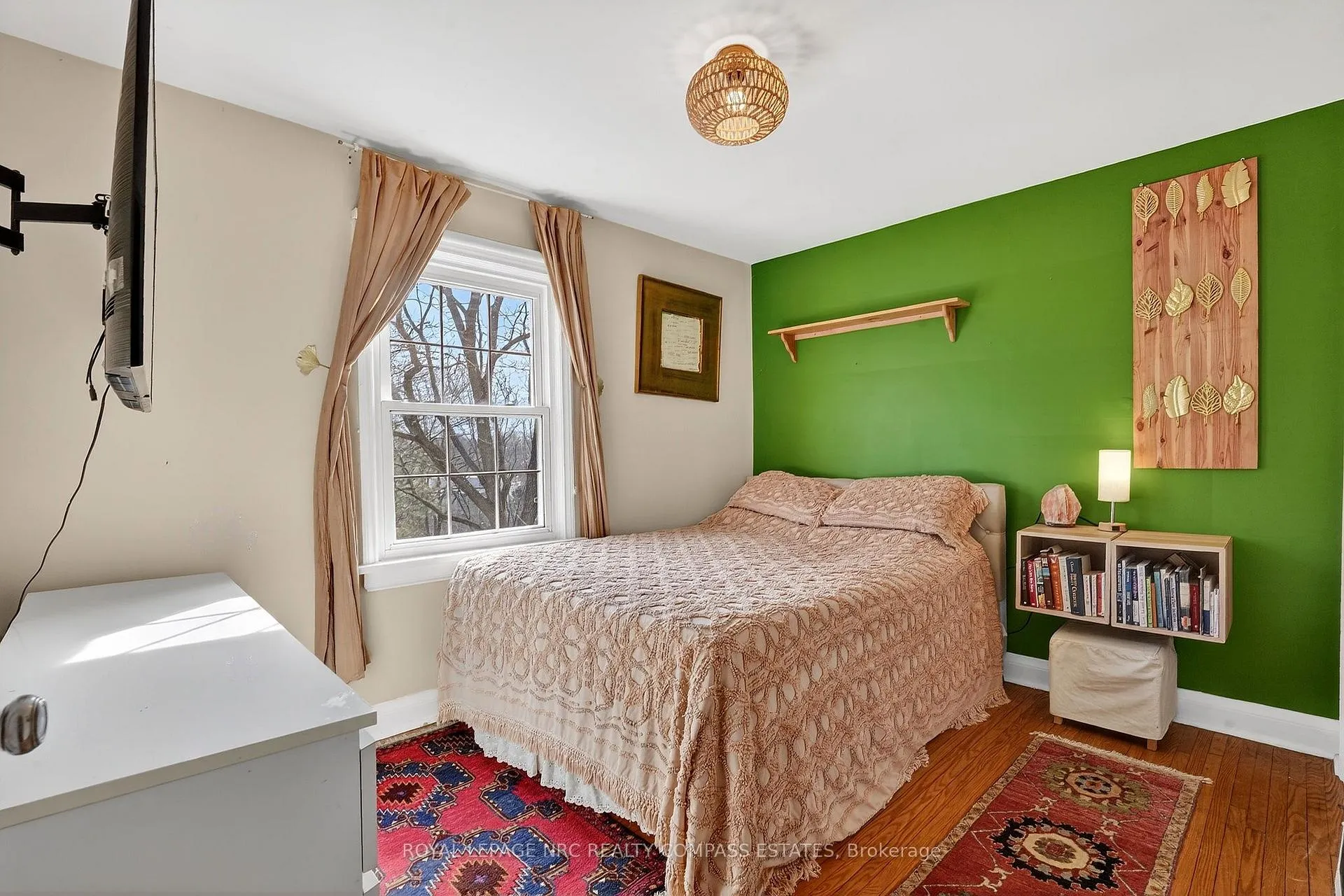 Photo 11 of 31 Queen Mary Drive, St. Catharines, Downtown — HOMEH