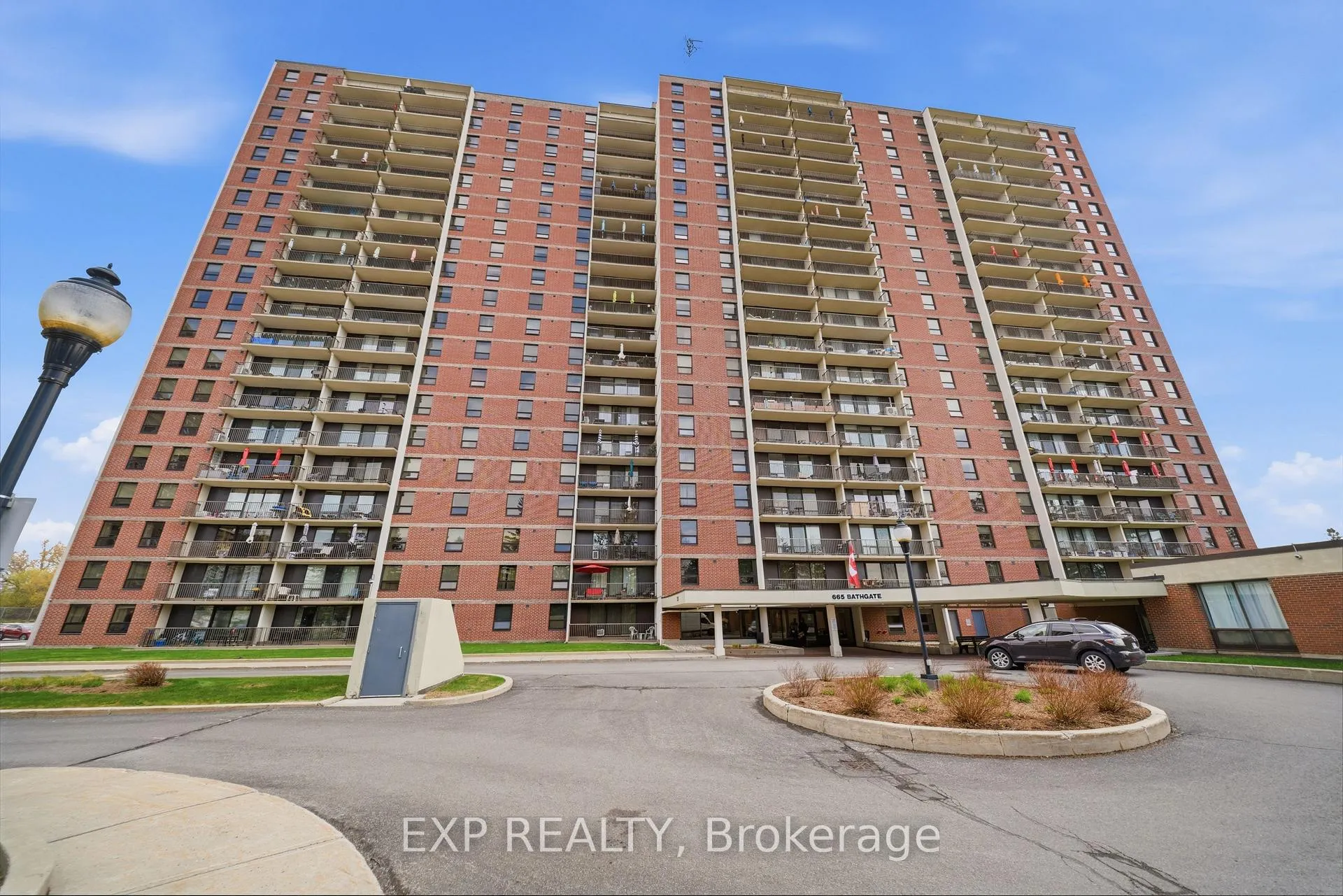 Photo 1 of Unit 1004, 665 Bathgate Drive, Ottawa, Carson Meadows — HOMEH