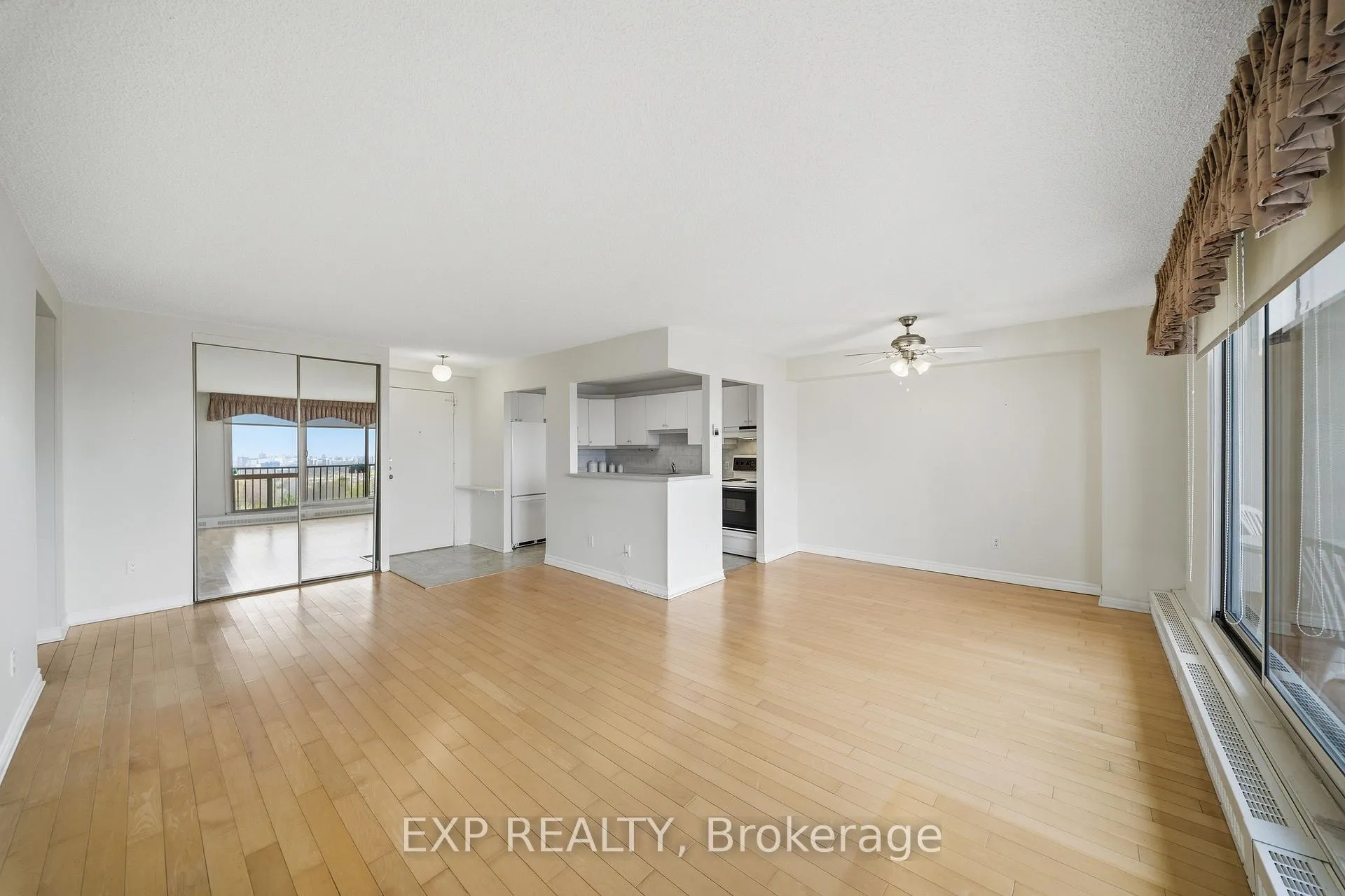 Photo 13 of Unit 1004, 665 Bathgate Drive, Ottawa, Carson Meadows — HOMEH