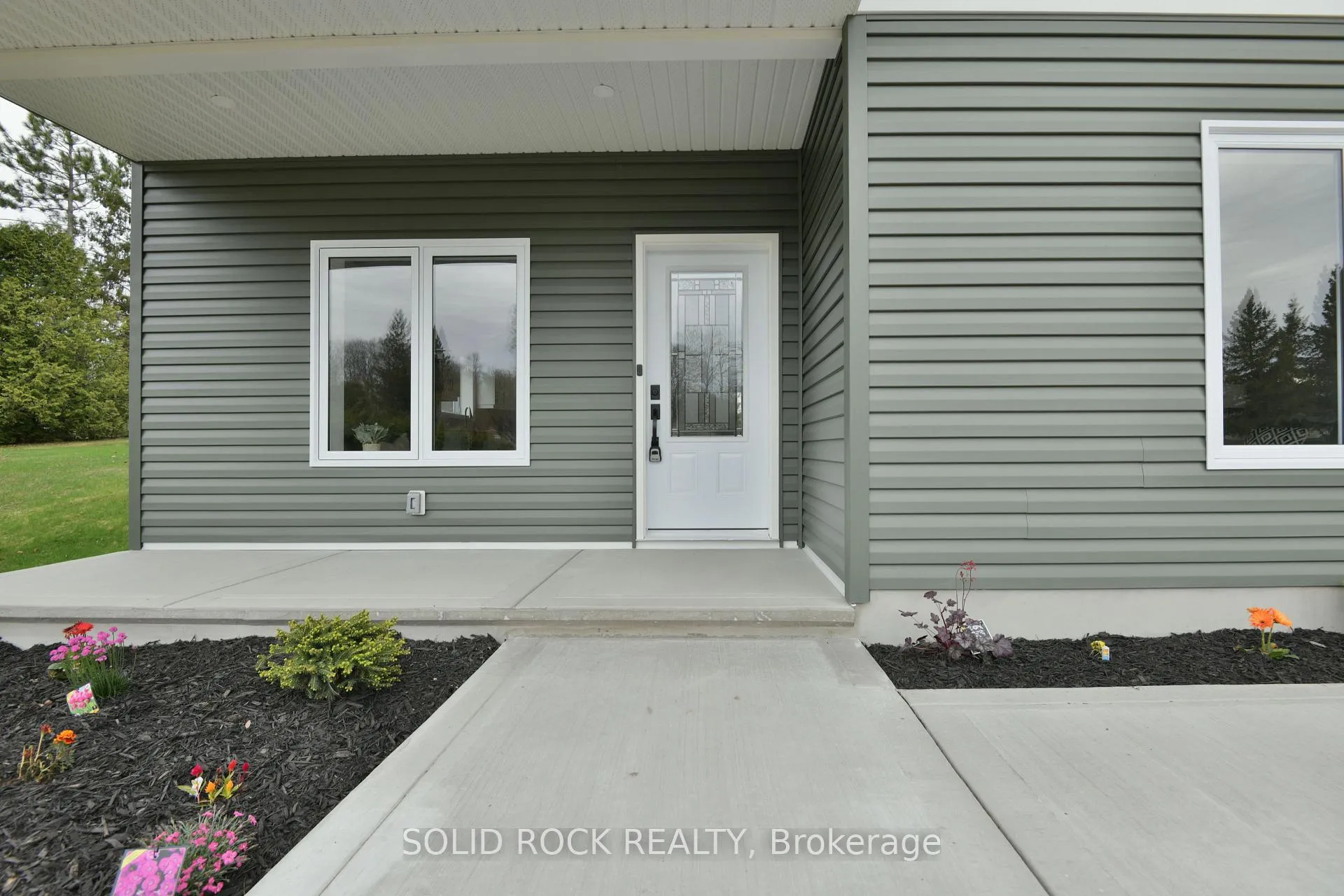 Photo 4 of 522 Heather Place, Whitewater Region, Whitewater Region — HOMEH
