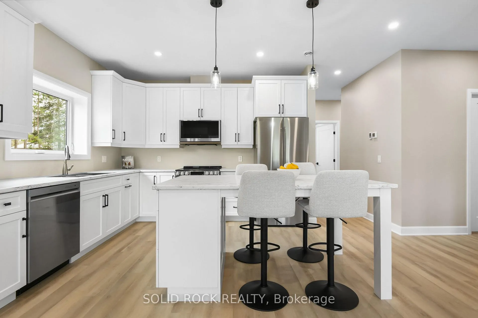 Photo 10 of 522 Heather Place, Whitewater Region, Whitewater Region — HOMEH