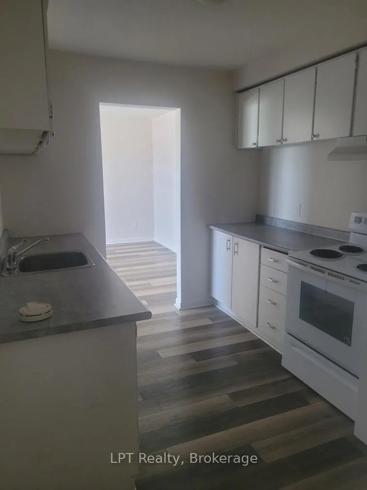 Photo 3 of 1335 King Street E, Oshawa, Donevan — HOMEH
