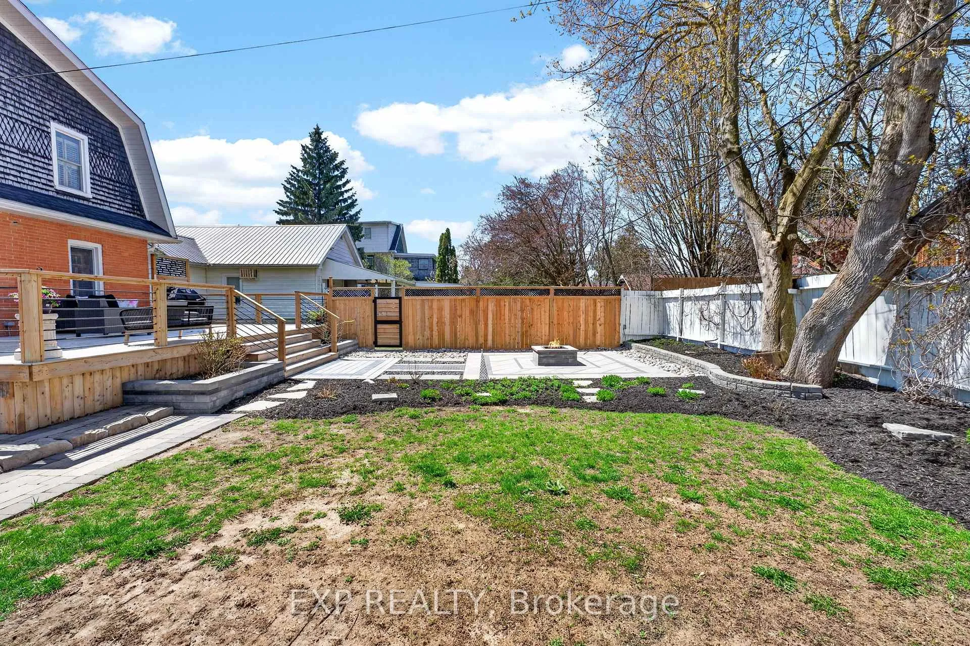 Photo 24 of 16 Burton Street, Belleville, Belleville Ward — HOMEH