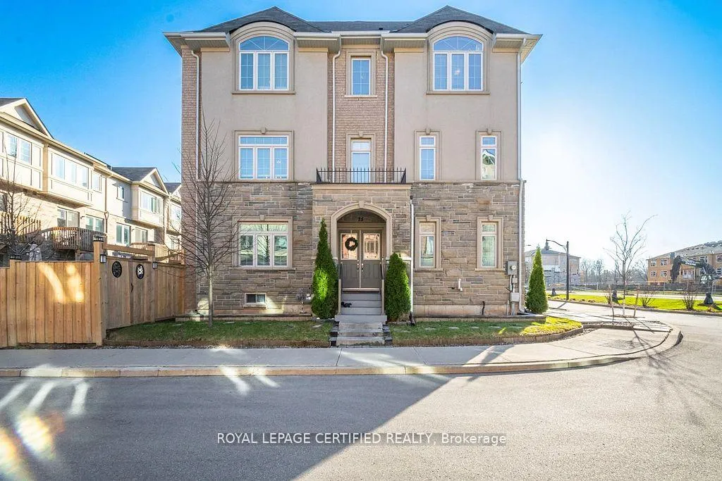 Photo 3 of 75 Borers Creek Circle, Hamilton, Waterdown — HOMEH