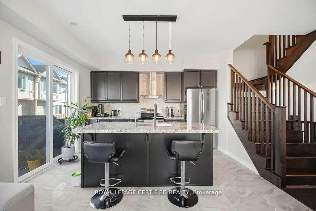 Photo 32 of 75 Borers Creek Circle, Hamilton, Waterdown — HOMEH