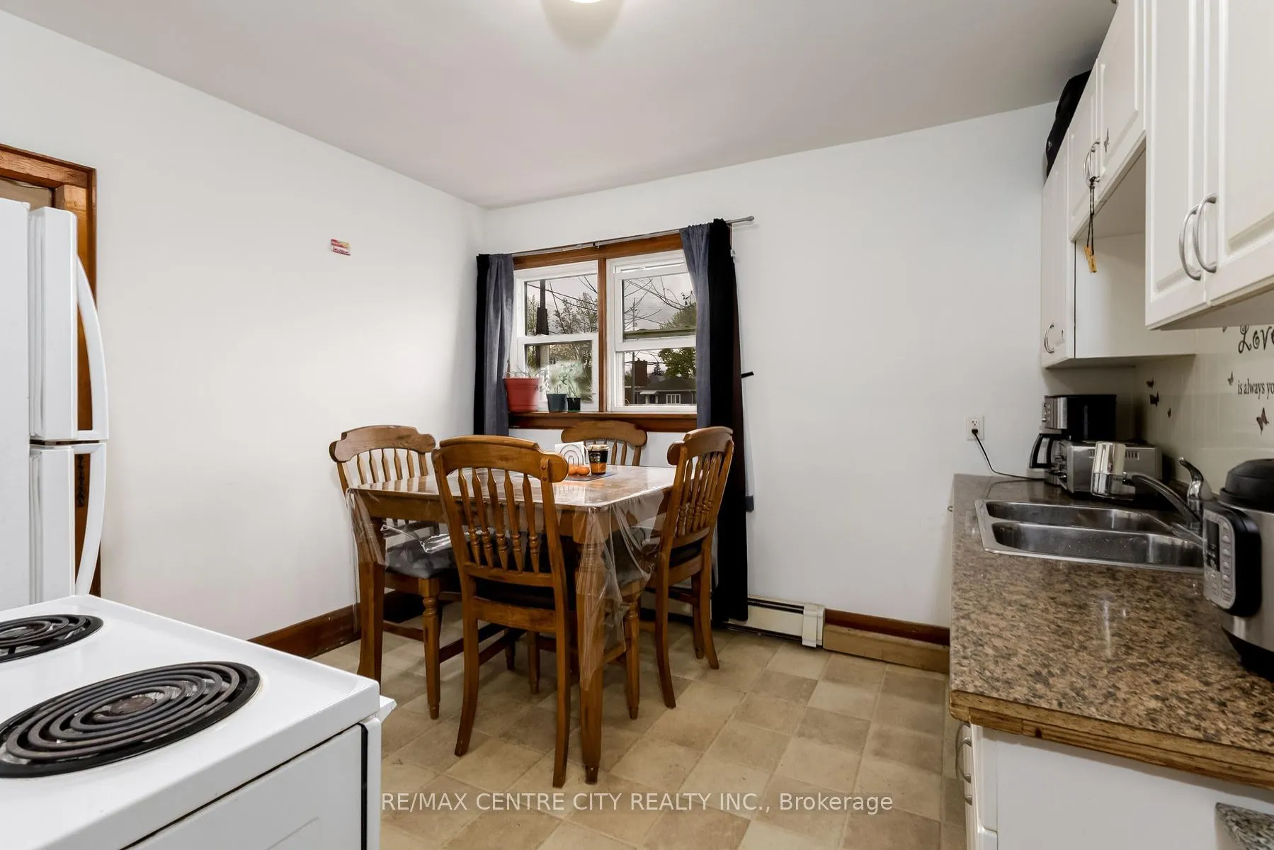 Photo 13 of 4 Prospect Street, Tillsonburg — HOMEH