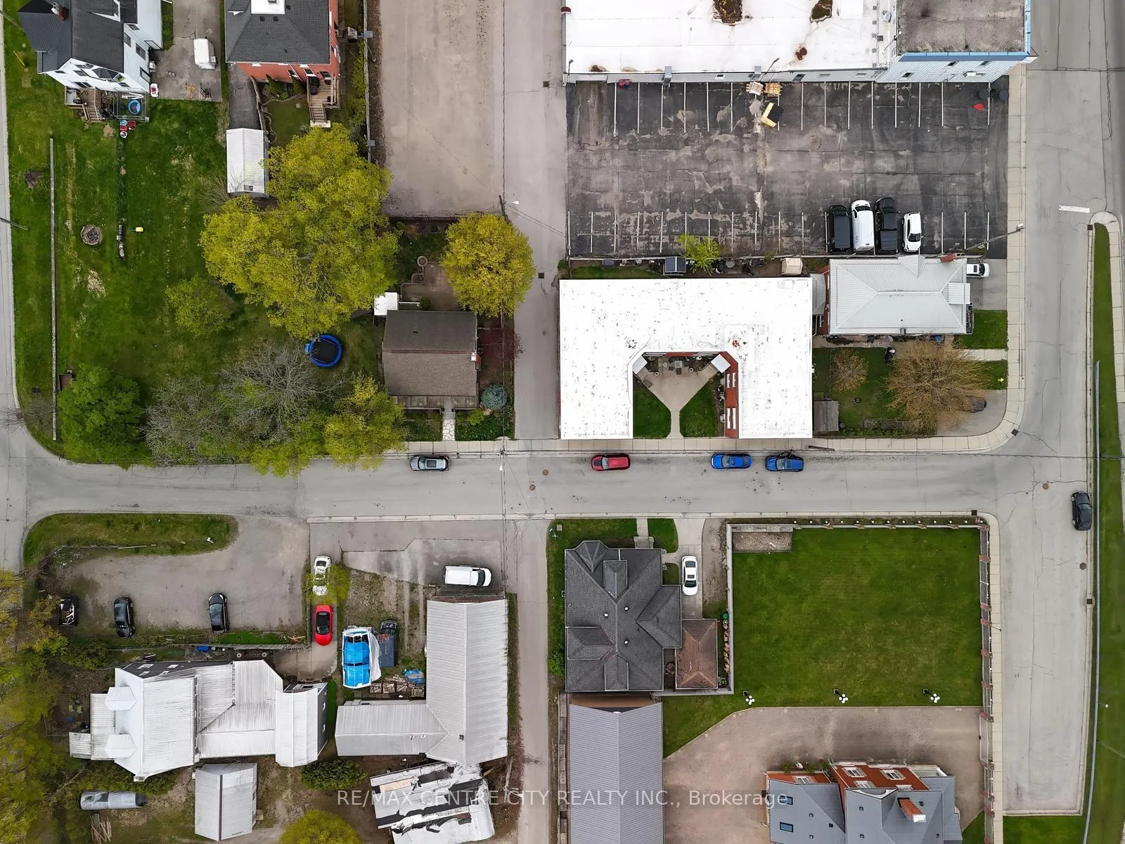 Photo 40 of 4 Prospect Street, Tillsonburg — HOMEH