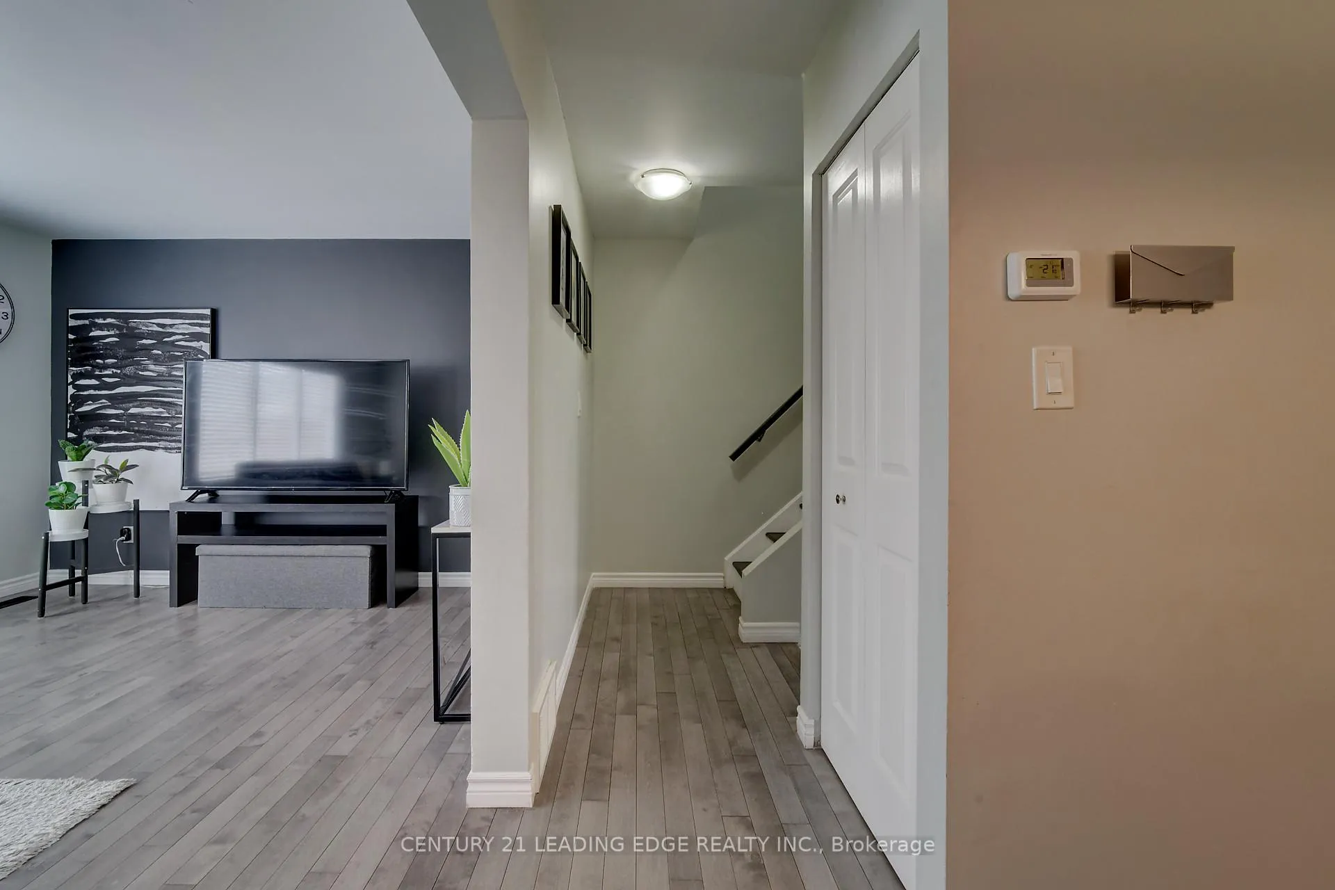 Photo 3 of Unit 8, 85 Albright Road, Hamilton, Vincent — HOMEH
