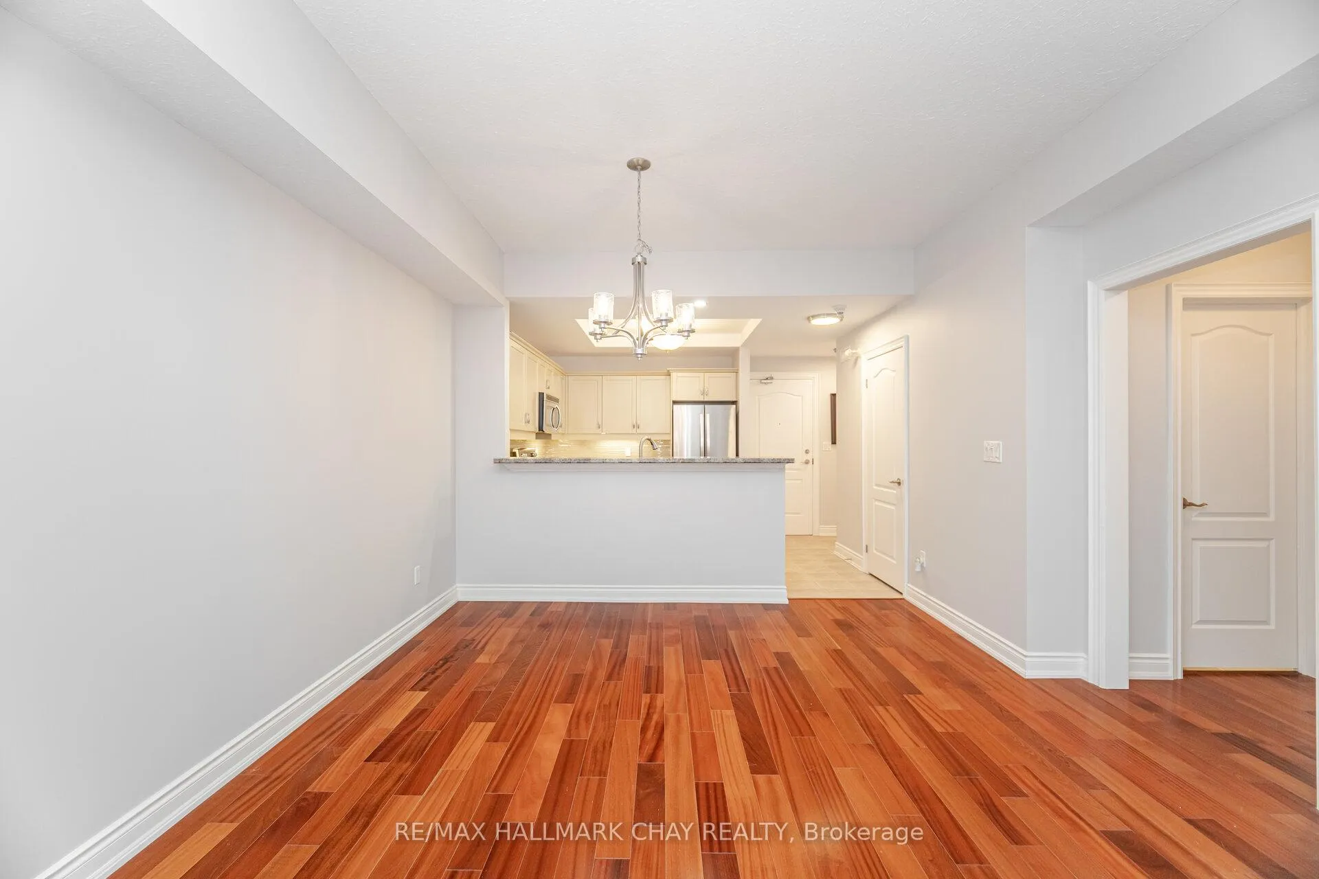 Photo 11 of Unit 105, 78 Sunset Boulevard, New Tecumseth, Alliston — HOMEH