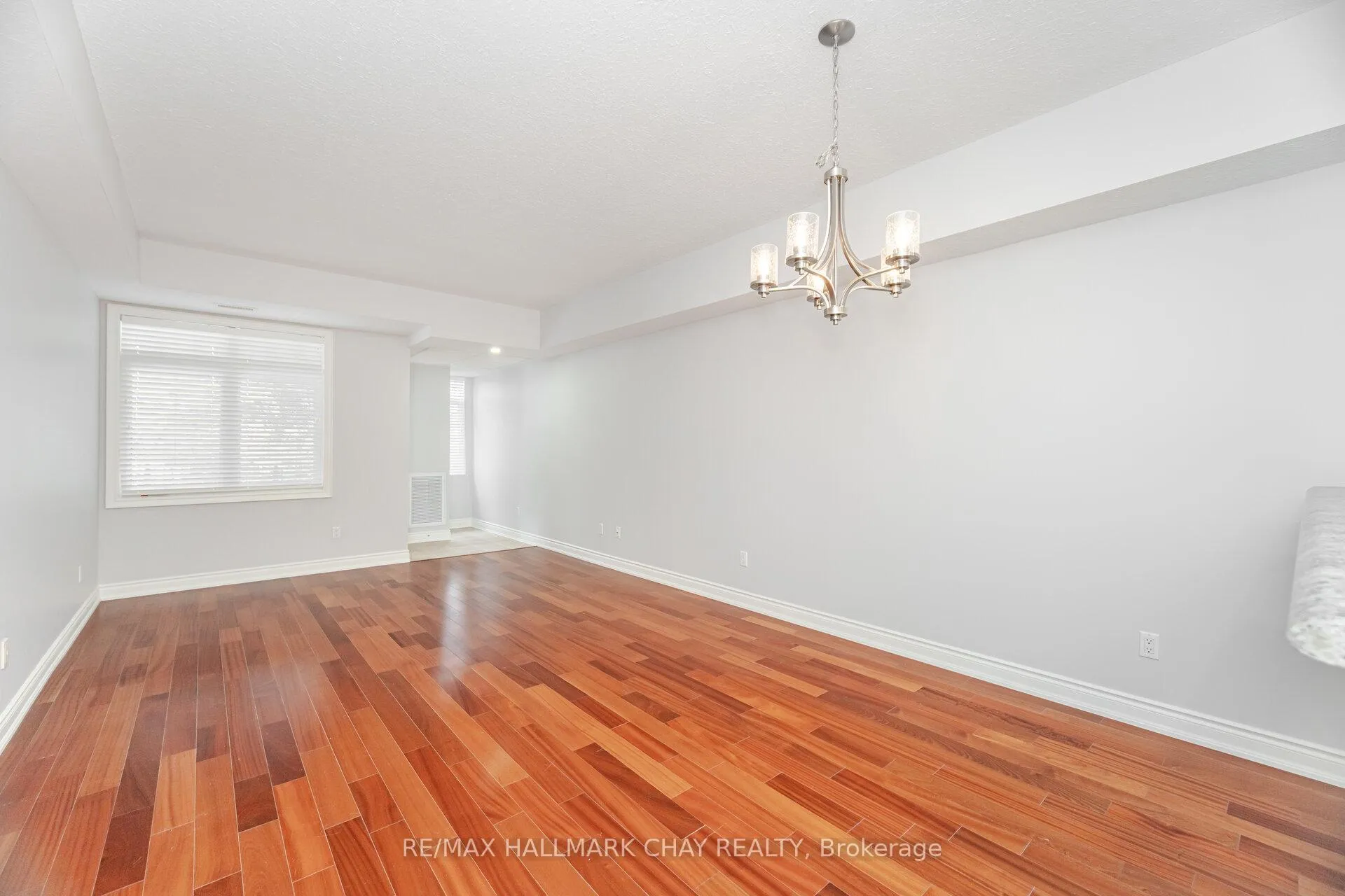 Photo 12 of Unit 105, 78 Sunset Boulevard, New Tecumseth, Alliston — HOMEH
