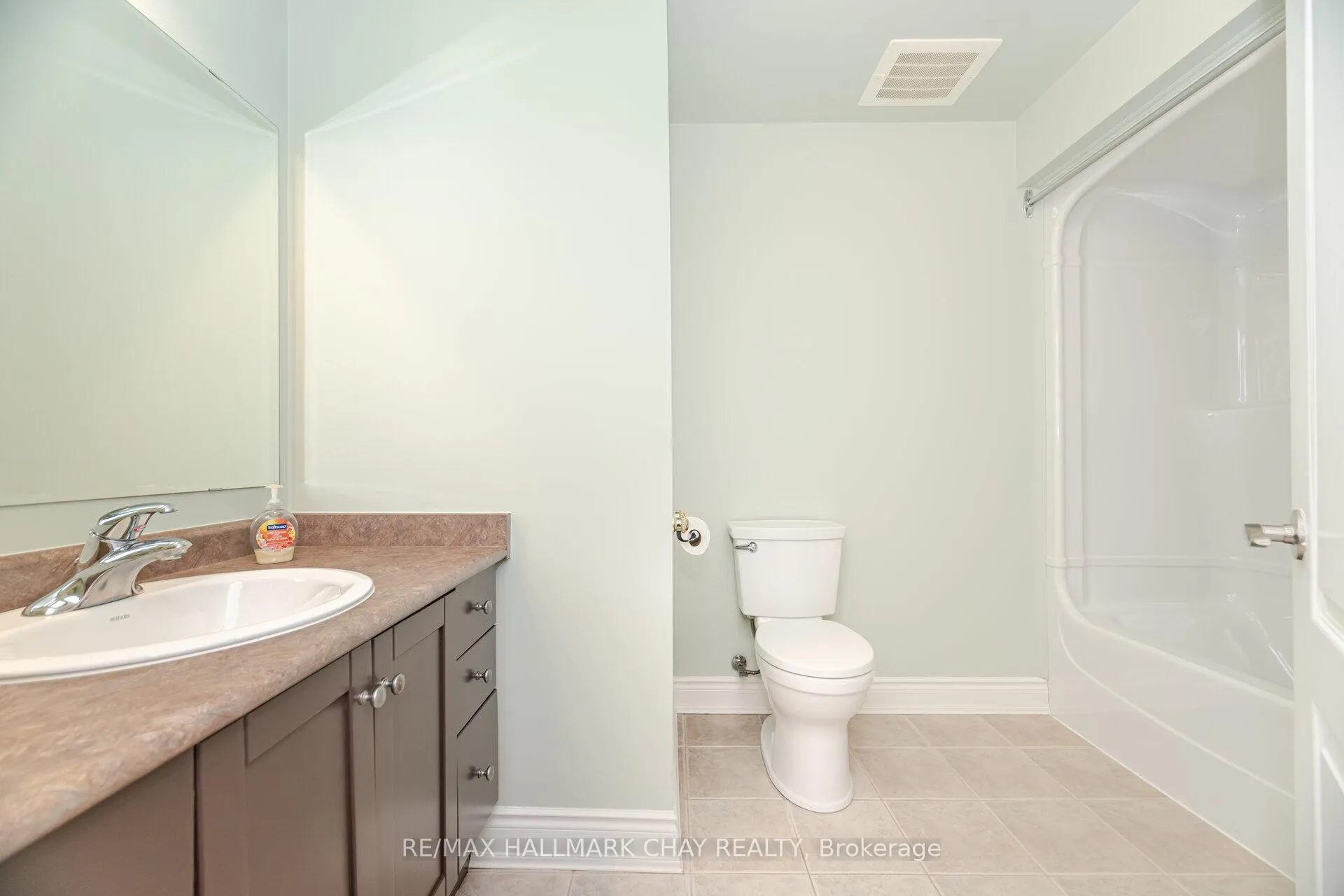Photo 22 of Unit 105, 78 Sunset Boulevard, New Tecumseth, Alliston — HOMEH