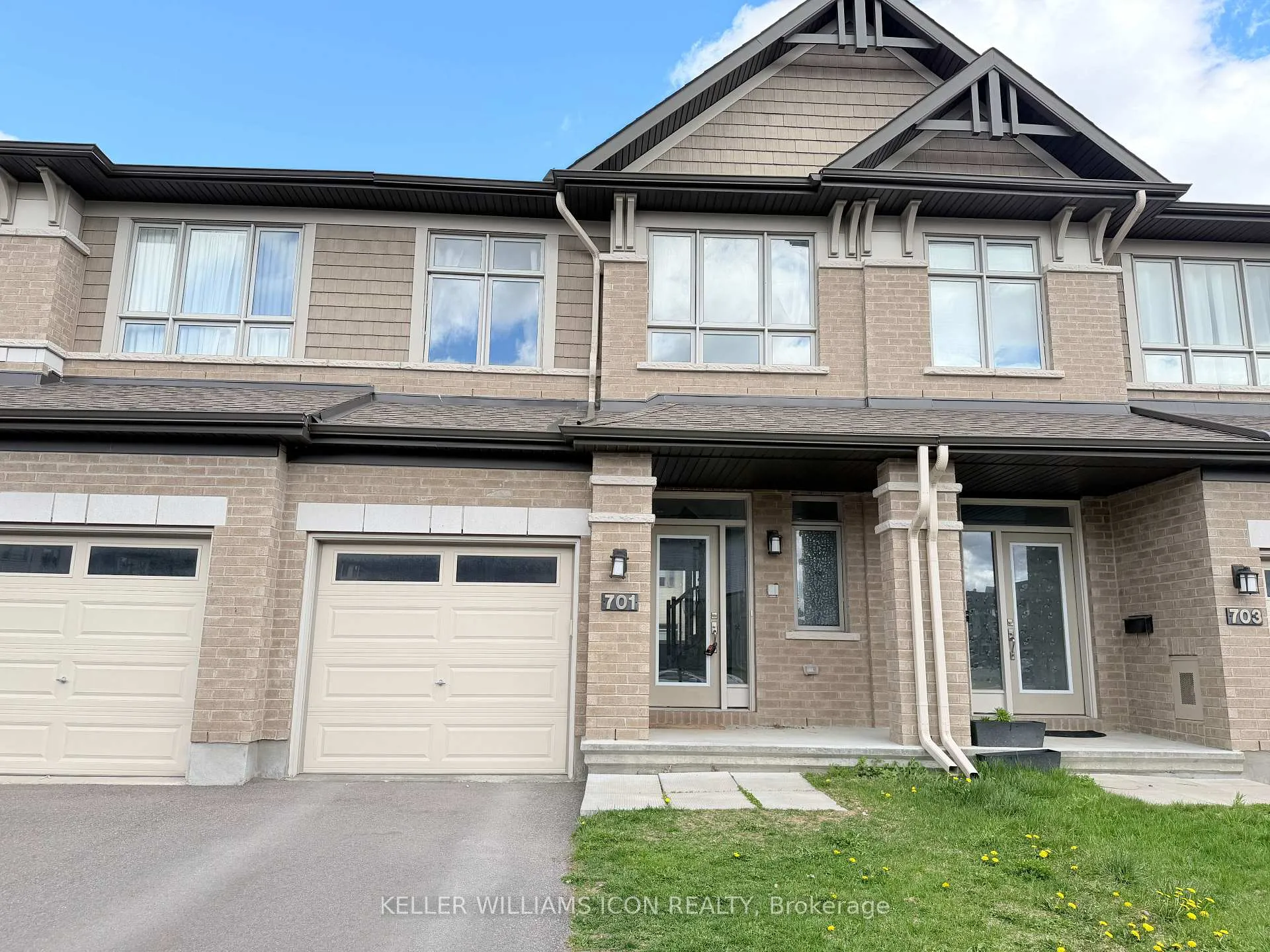 Photo 1 of 701 Capricorn Circle, Ottawa, Riverside South/Gloucester Glen — HOMEH