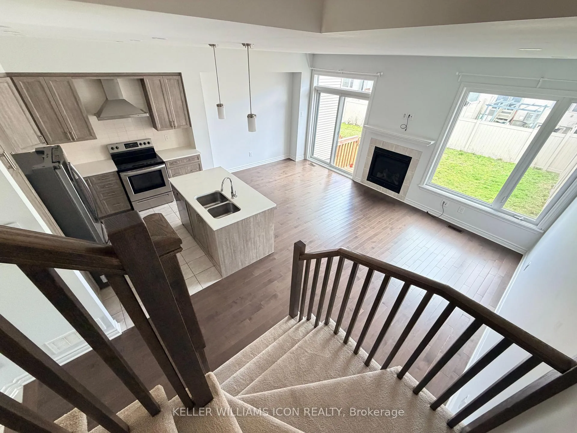 Photo 6 of 701 Capricorn Circle, Ottawa, Riverside South/Gloucester Glen — HOMEH