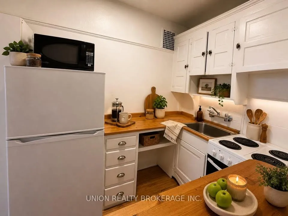 Photo 5 of Unit 35, 84 Willow Avenue, Toronto, The Beaches — HOMEH