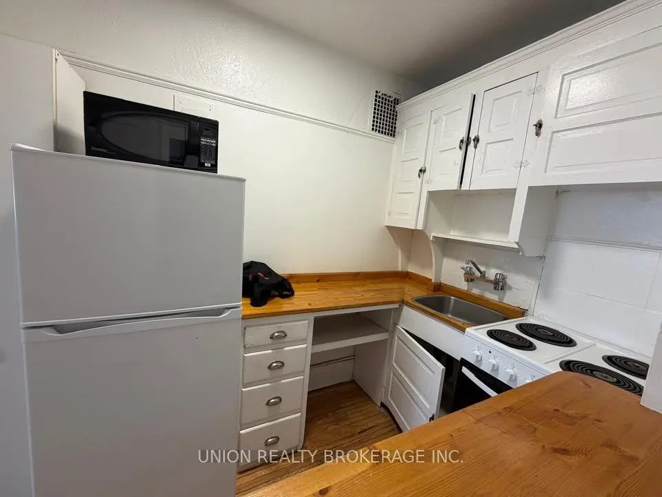 Photo 6 of Unit 35, 84 Willow Avenue, Toronto, The Beaches — HOMEH