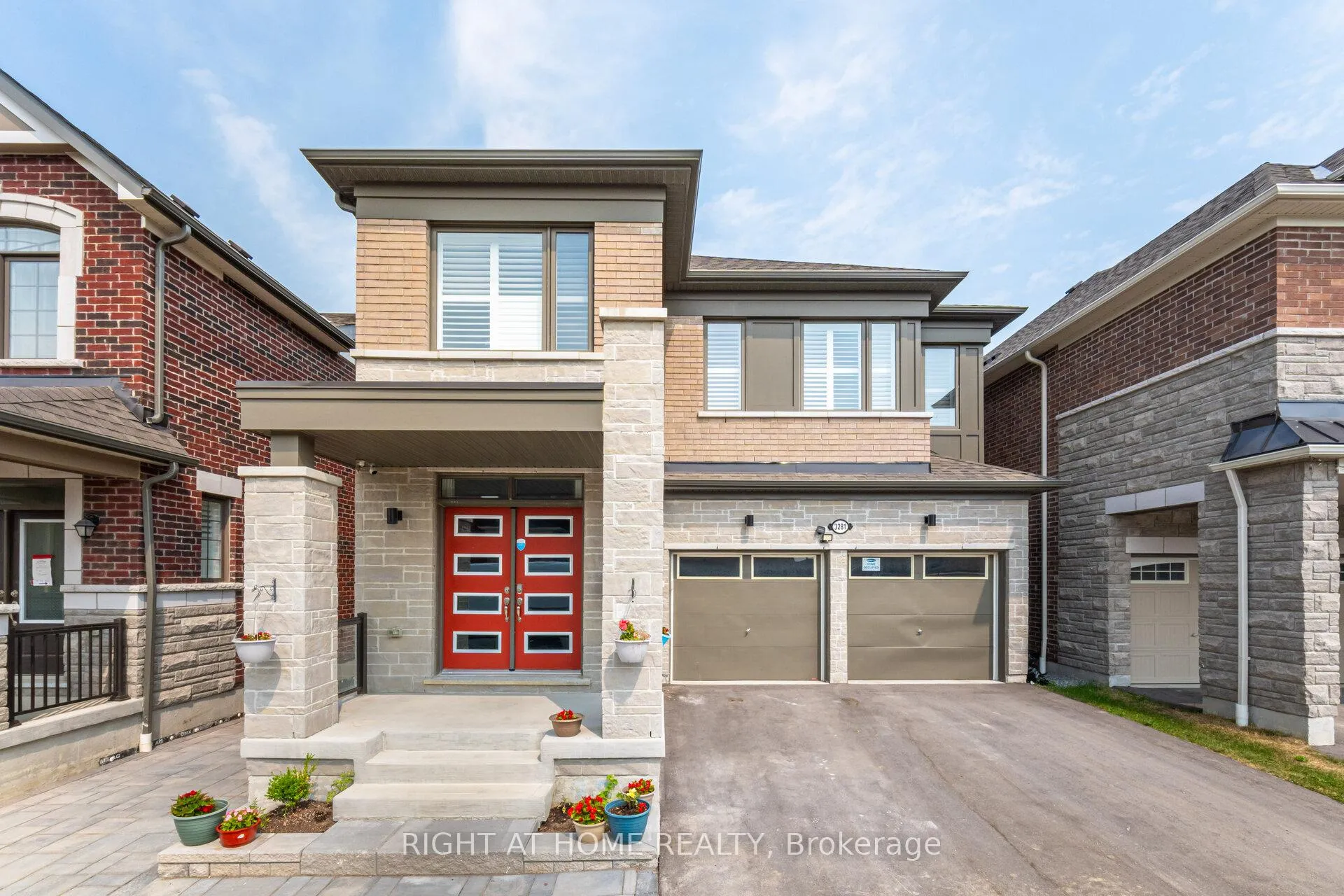 Photo 2 of 3281 Turnstone Boulevard, Pickering, Rural Pickering — HOMEH