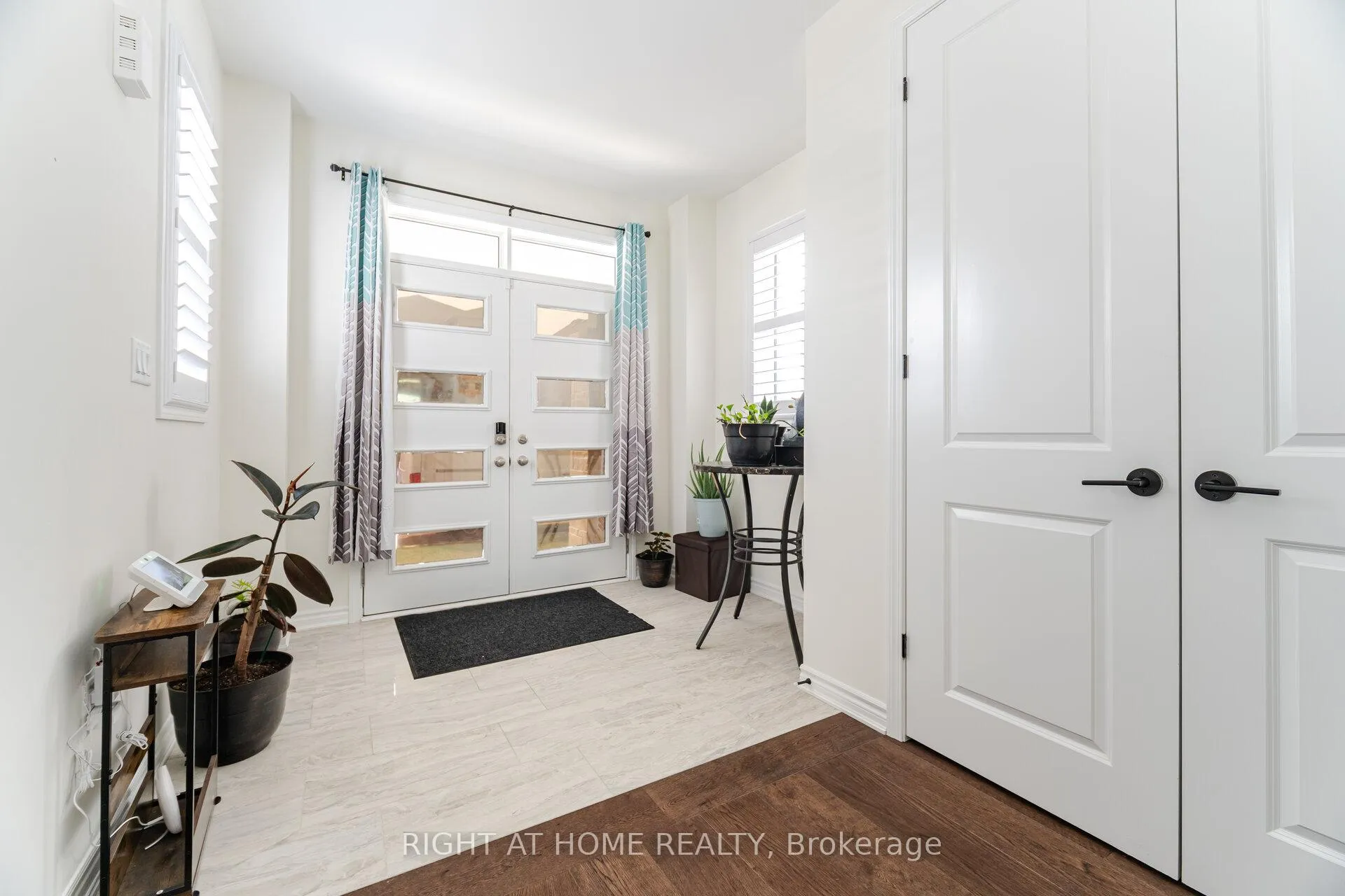 Photo 4 of 3281 Turnstone Boulevard, Pickering, Rural Pickering — HOMEH