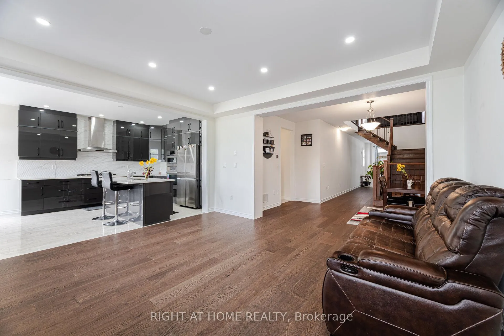 Photo 12 of 3281 Turnstone Boulevard, Pickering, Rural Pickering — HOMEH