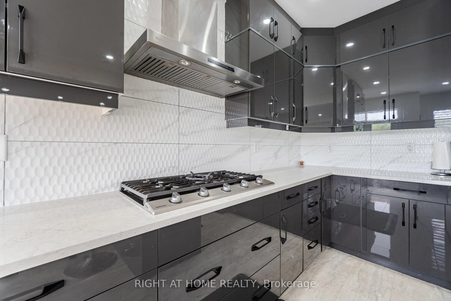 Photo 18 of 3281 Turnstone Boulevard, Pickering, Rural Pickering — HOMEH