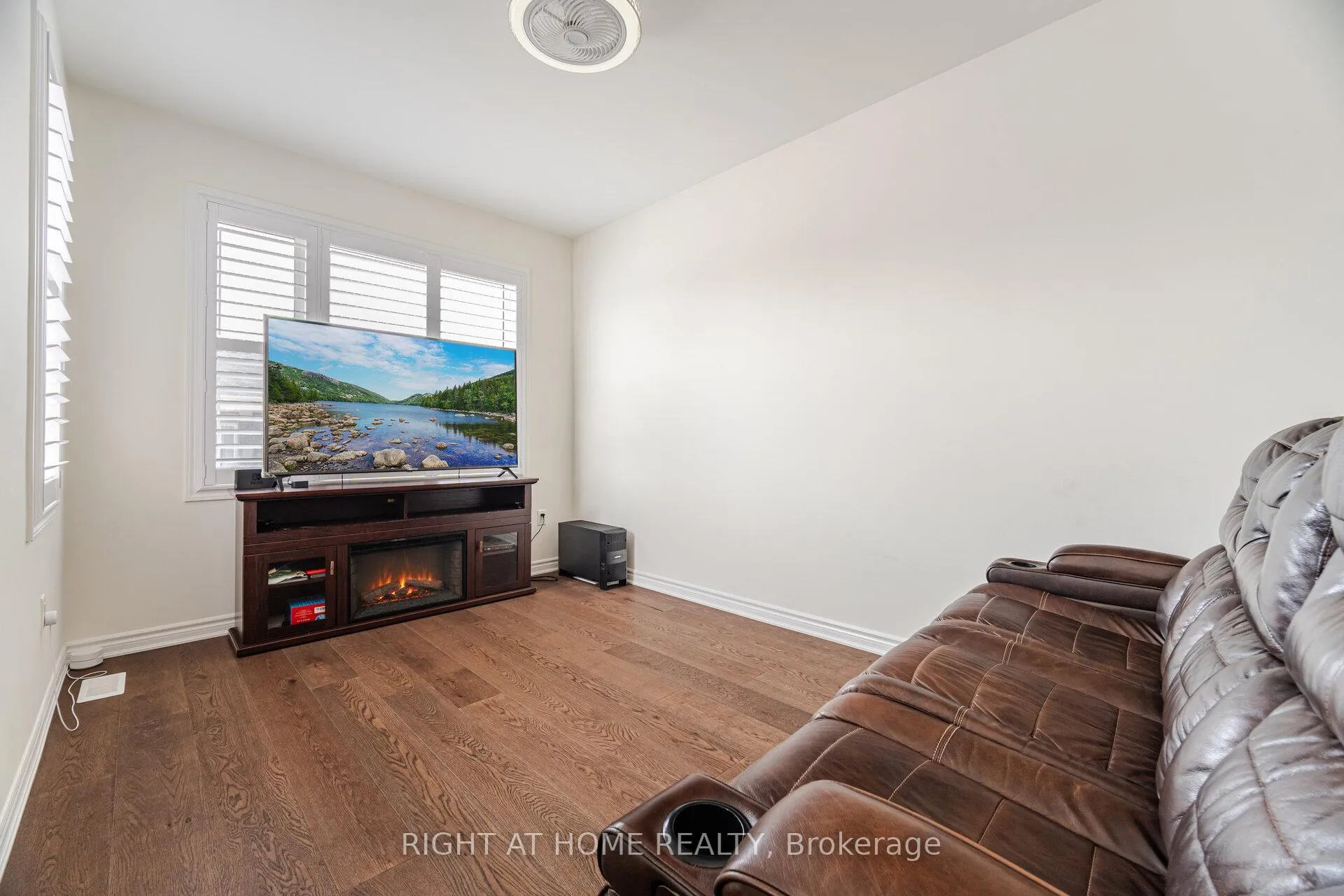 Photo 24 of 3281 Turnstone Boulevard, Pickering, Rural Pickering — HOMEH