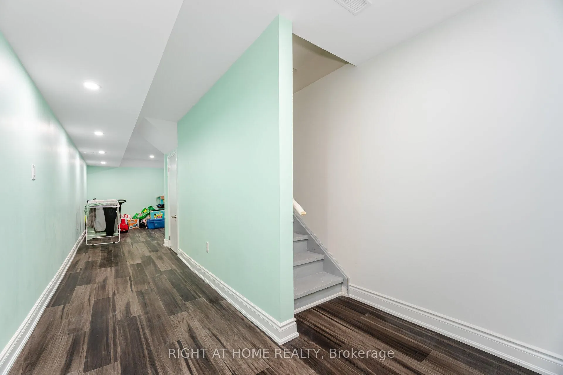 Photo 40 of 3281 Turnstone Boulevard, Pickering, Rural Pickering — HOMEH