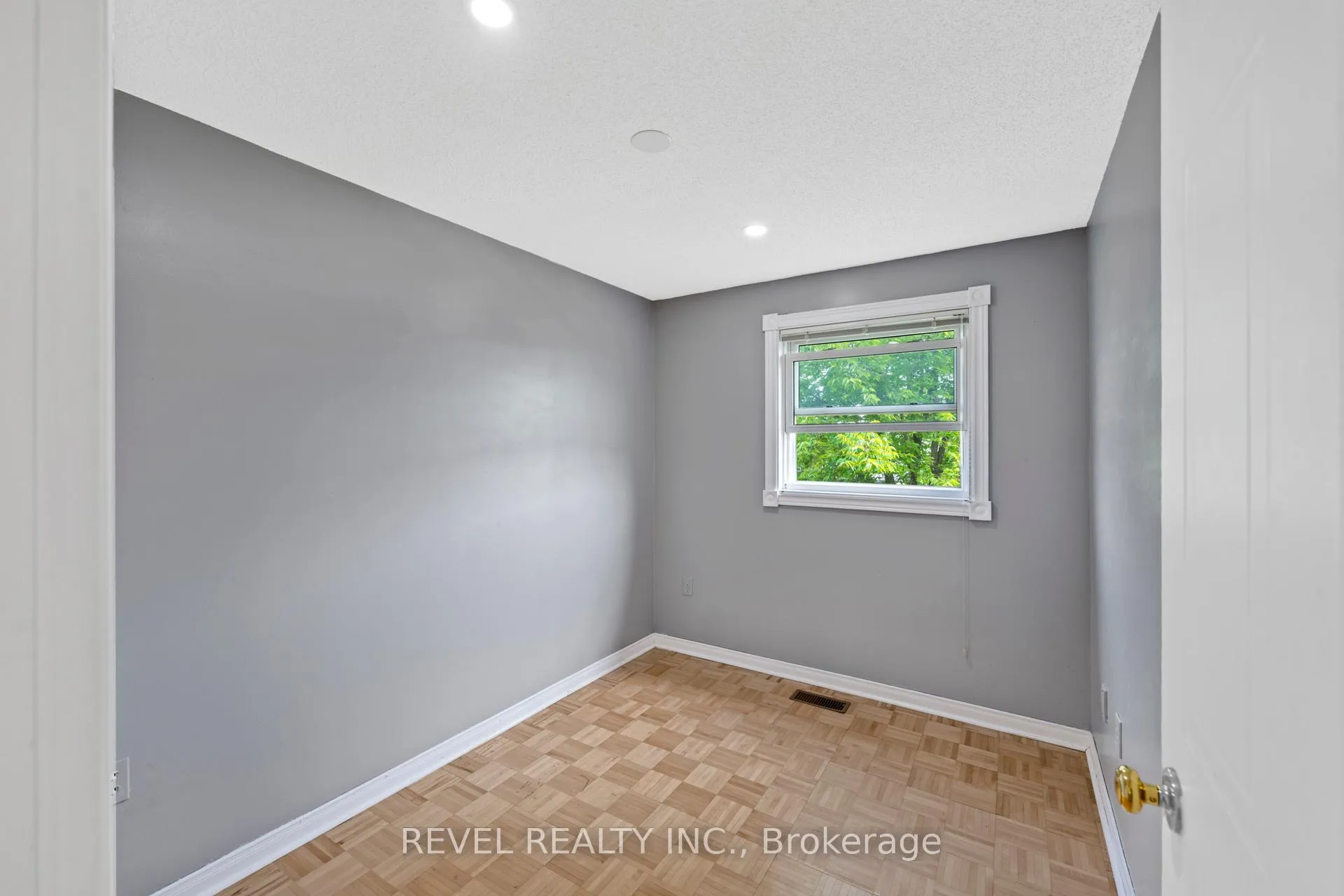 Photo 9 of 574 Mortimer Drive, Cambridge — HOMEH