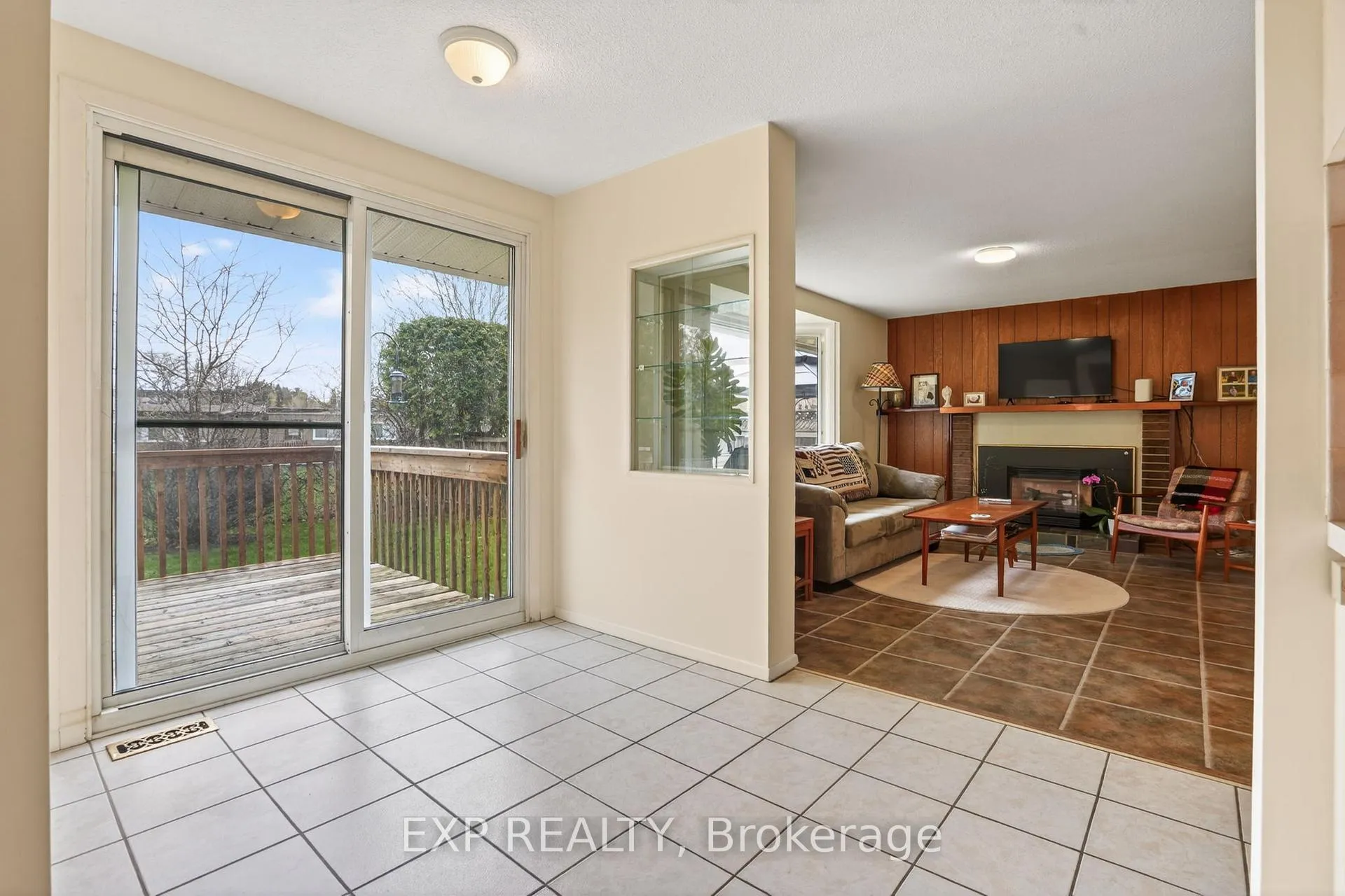 Photo 16 of 652 Glenhurst Crescent, Ottawa, Beacon Hill North — HOMEH