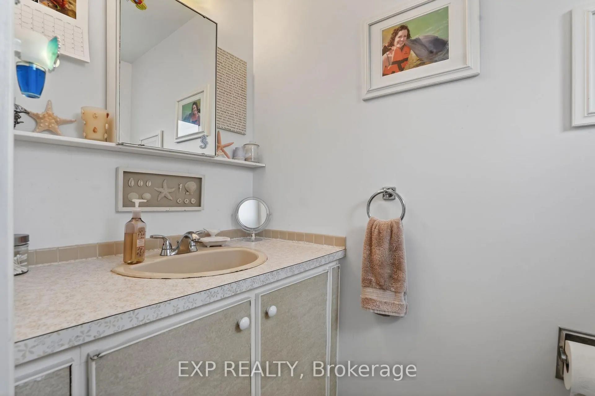 Photo 21 of 652 Glenhurst Crescent, Ottawa, Beacon Hill North — HOMEH