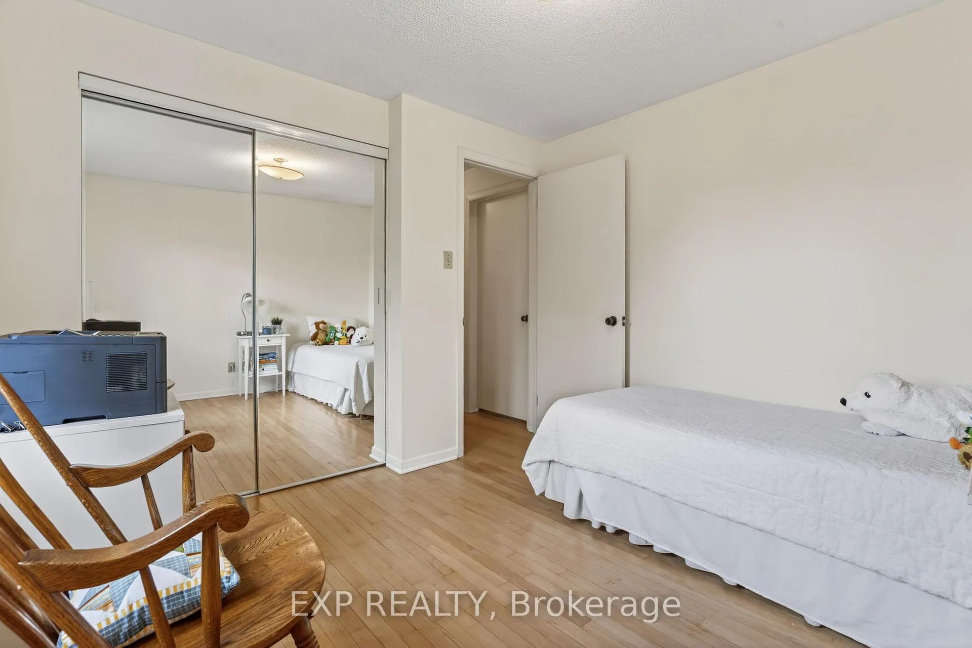 Photo 27 of 652 Glenhurst Crescent, Ottawa, Beacon Hill North — HOMEH