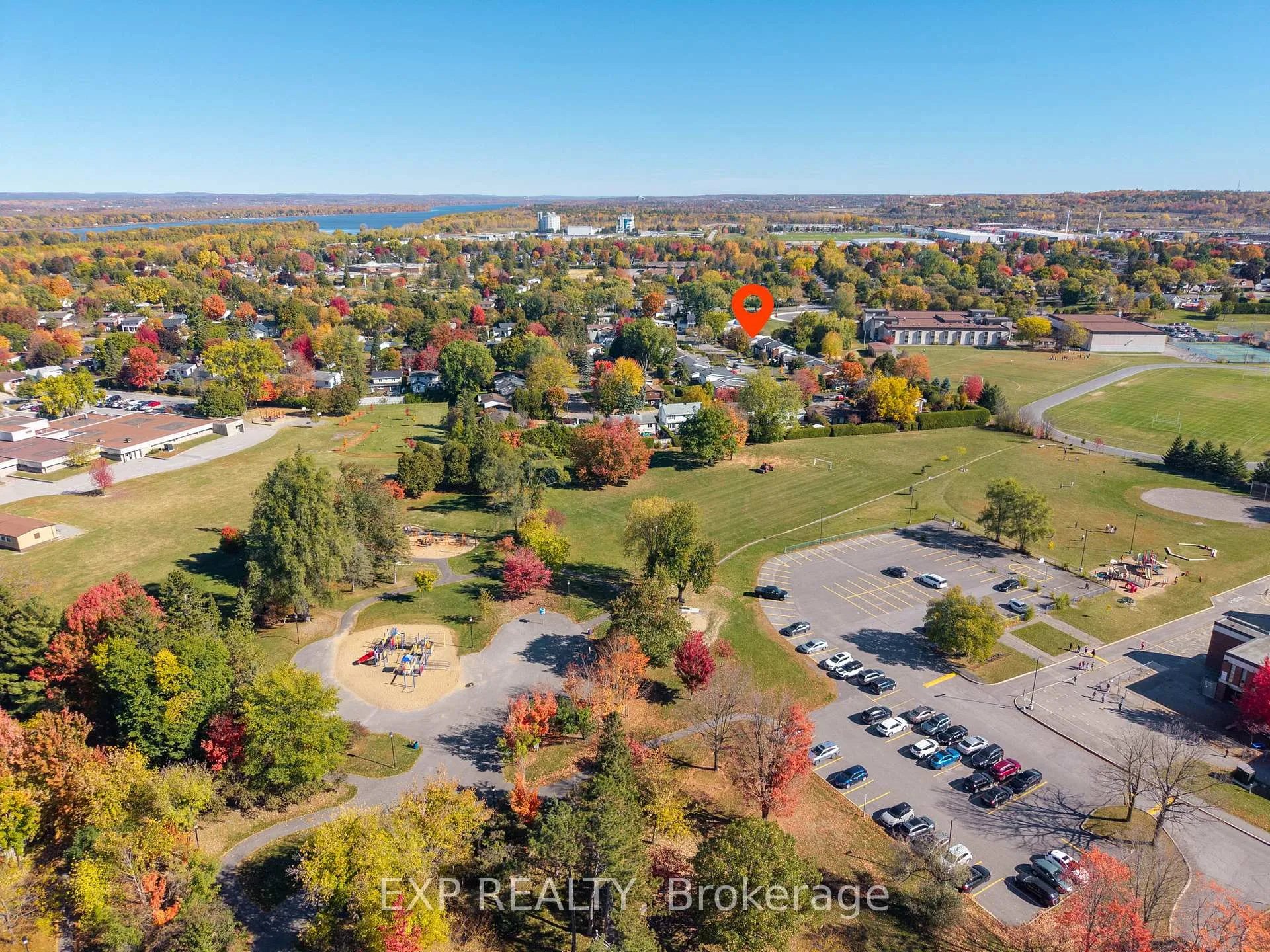 Photo 38 of 652 Glenhurst Crescent, Ottawa, Beacon Hill North — HOMEH