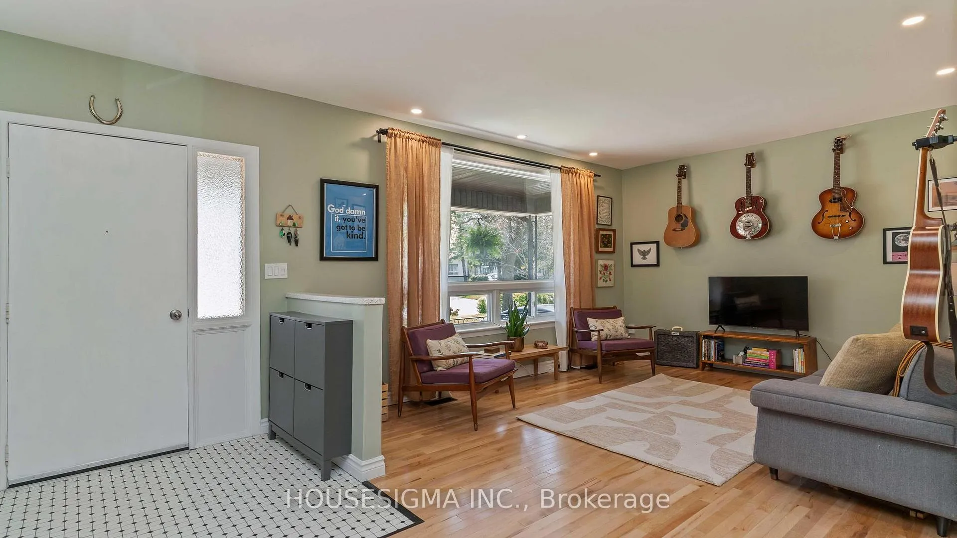 Photo 5 of 189 Colborne Street, London, East K — HOMEH