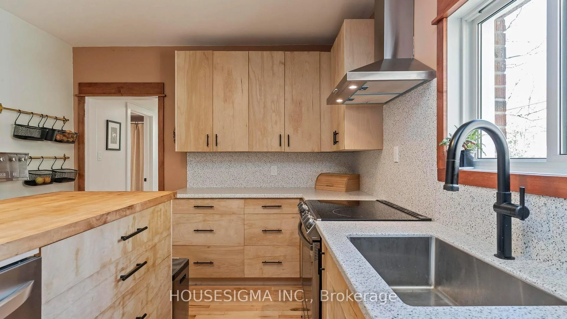 Photo 17 of 189 Colborne Street, London, East K — HOMEH