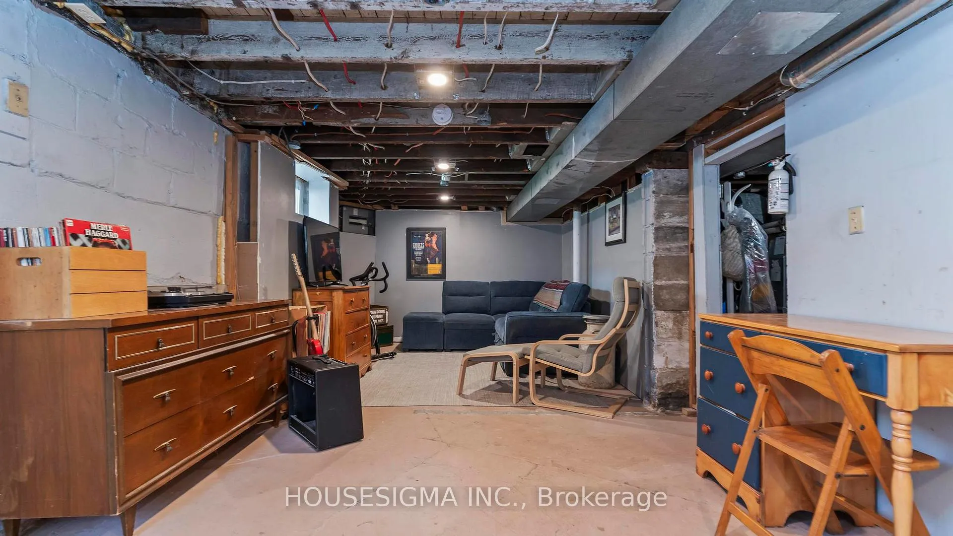 Photo 25 of 189 Colborne Street, London, East K — HOMEH