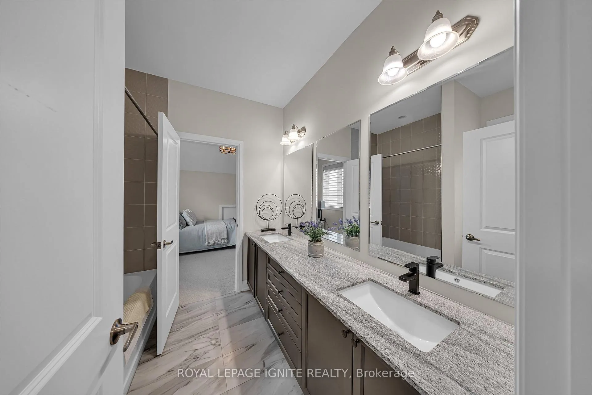 Photo 34 of 398 Frontier Court, Pickering, Rosebank — HOMEH