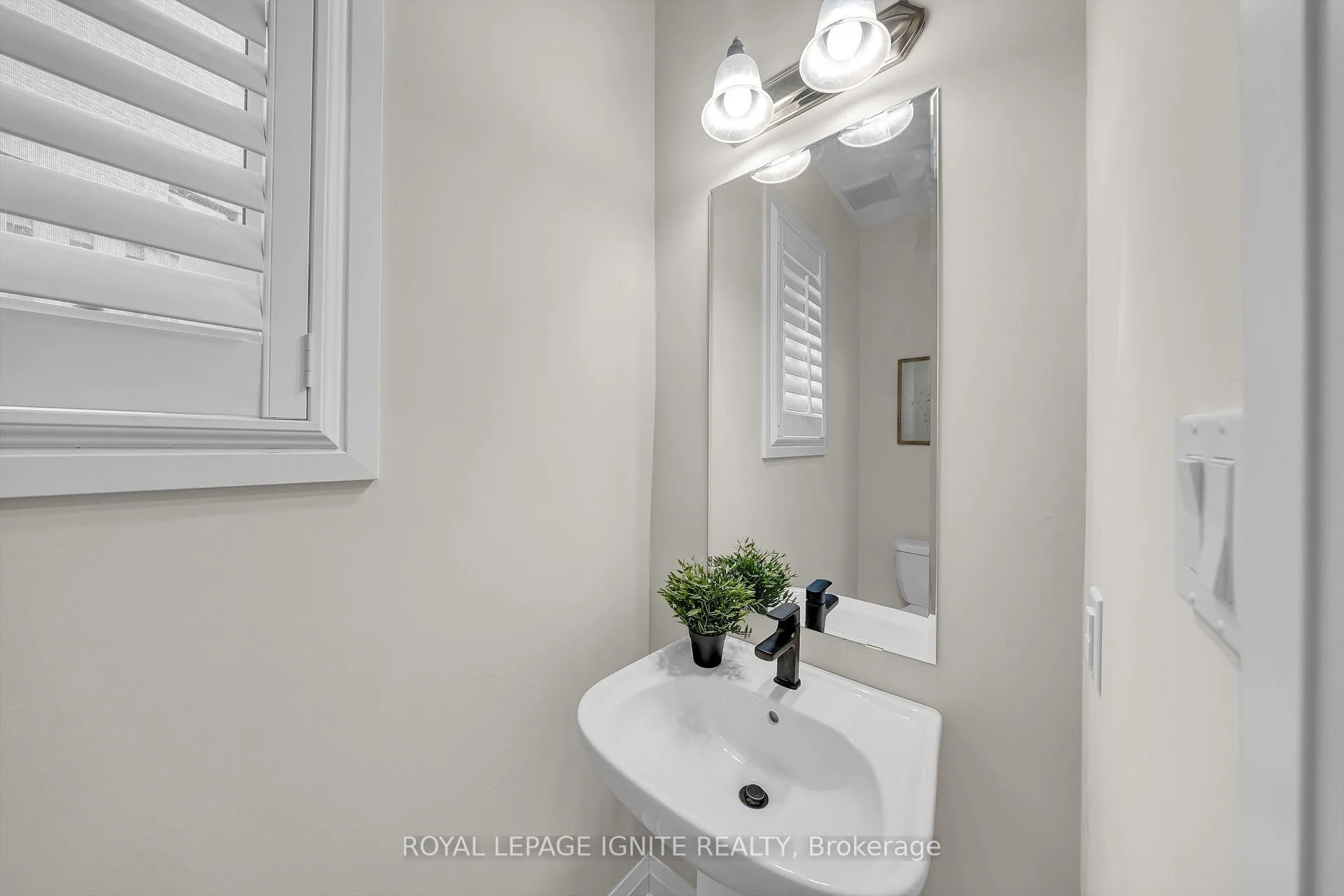 Photo 43 of 398 Frontier Court, Pickering, Rosebank — HOMEH