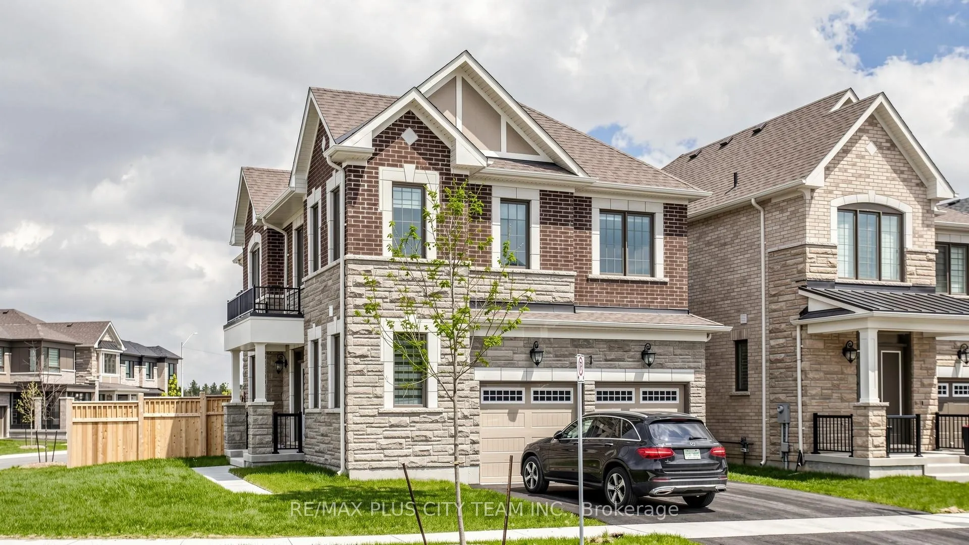 Photo 2 of 1 George Roman Avenue, Markham, Rural Markham — HOMEH