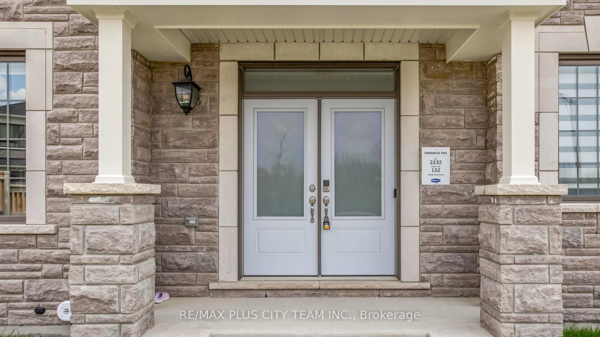 Photo 4 of 1 George Roman Avenue, Markham, Rural Markham — HOMEH