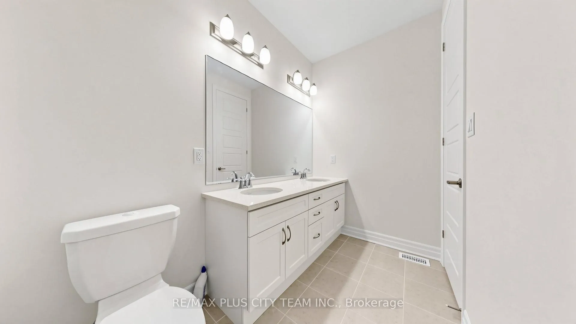 Photo 25 of 1 George Roman Avenue, Markham, Rural Markham — HOMEH