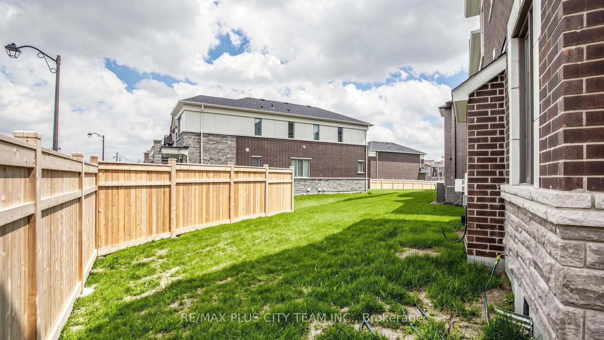 Photo 46 of 1 George Roman Avenue, Markham, Rural Markham — HOMEH